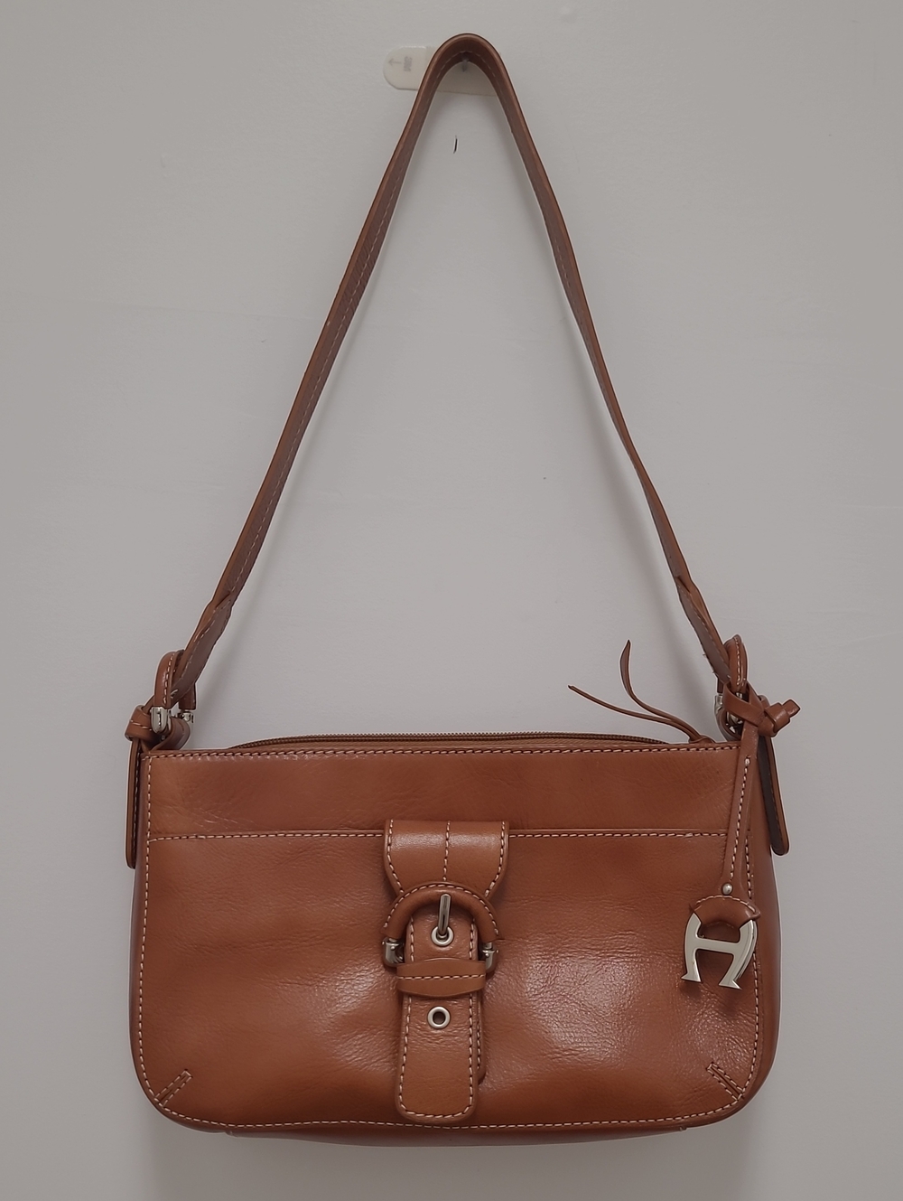 Classic Tan Leather Shoulder Bag